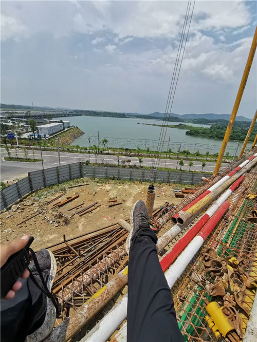 林州市作业中发生设备损坏或人员意外，责任怎么划分？